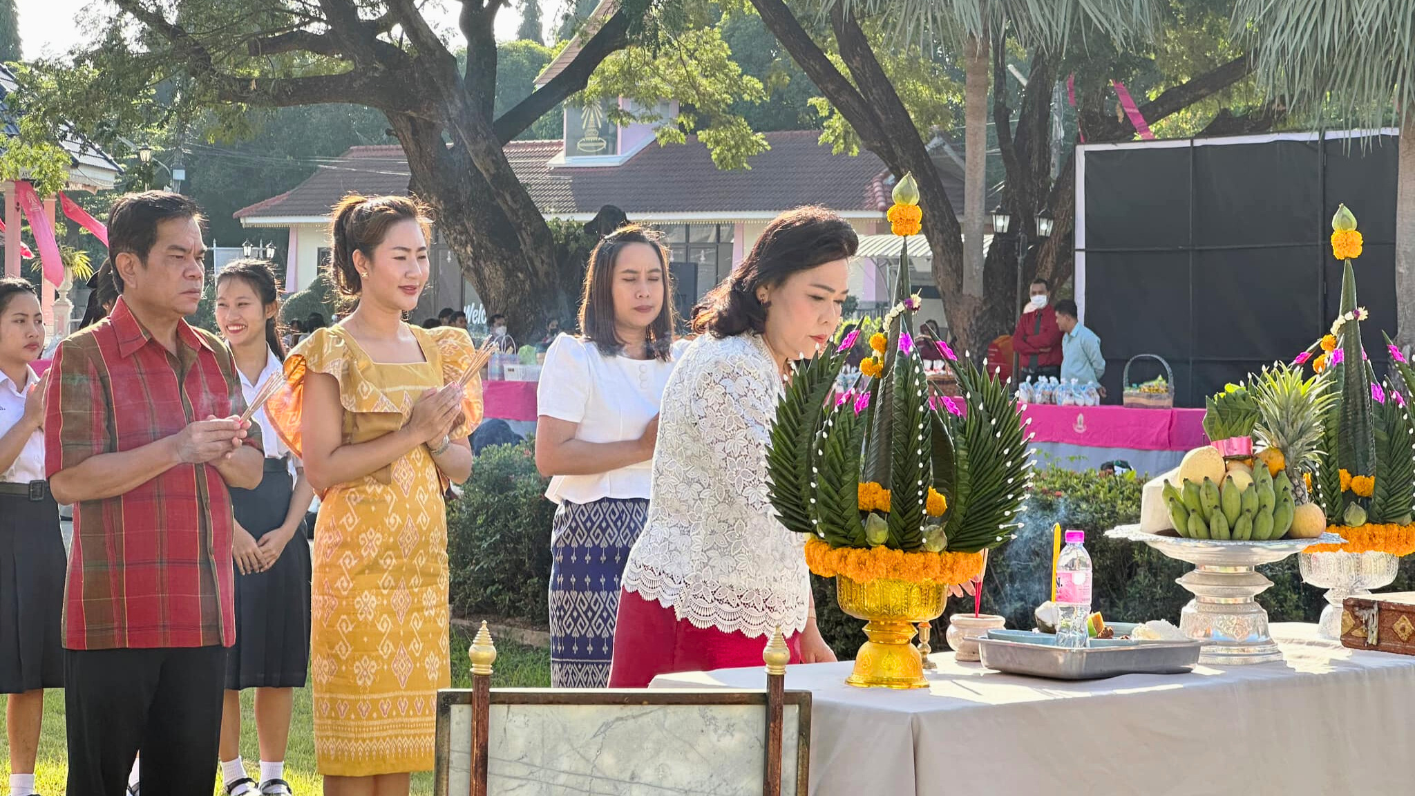 งานร่วมทำบุญส่งท้ายปีเก่าต่อนรับปีใหม่